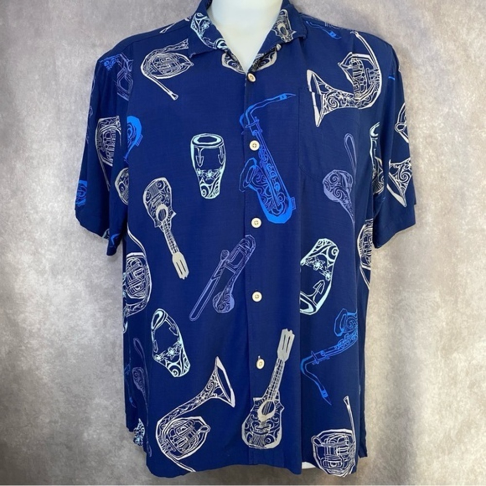 Tommy Bahama Camp Shirt Rayon Deep Space Music Original Fit Blue Large